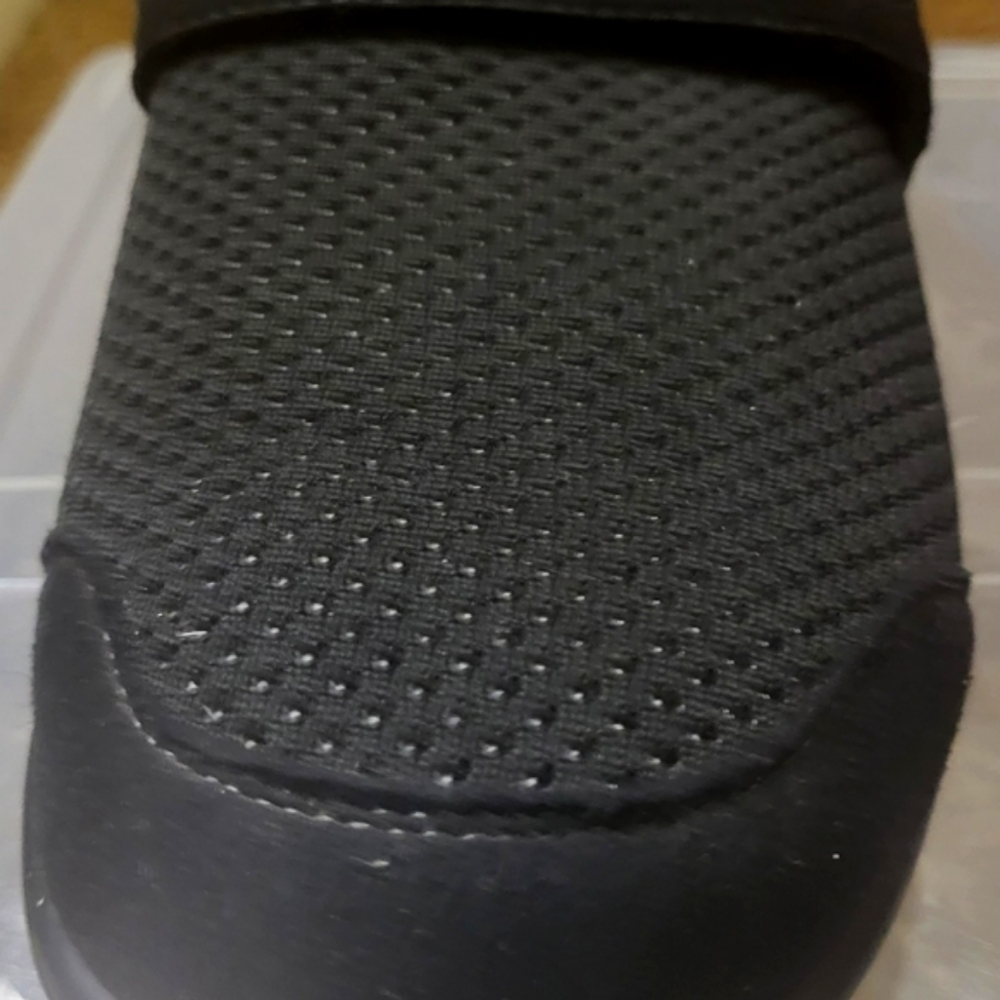 Black Women's Flats & Loafers - Picture 3 of 12